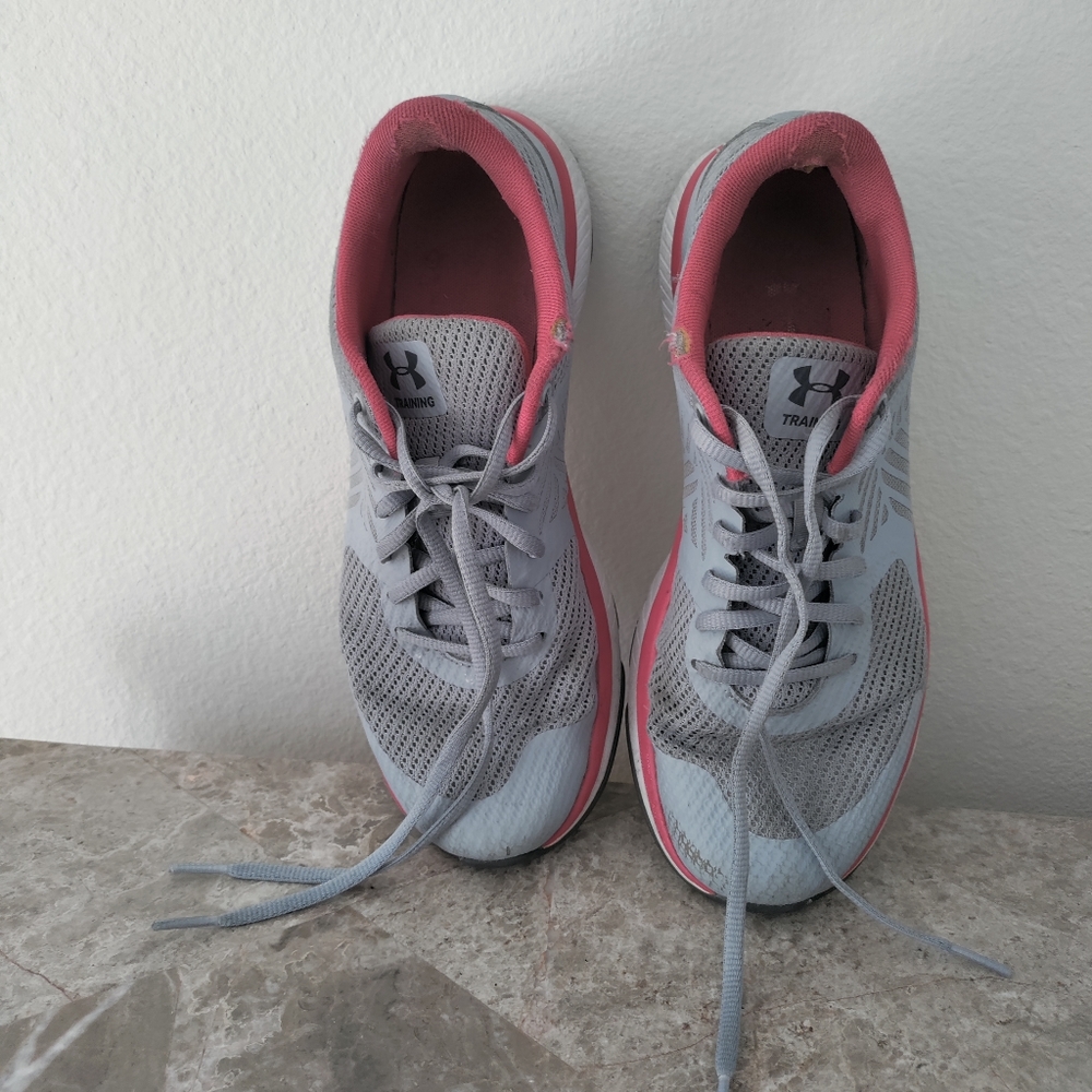 Under Armour,9,pink/gray